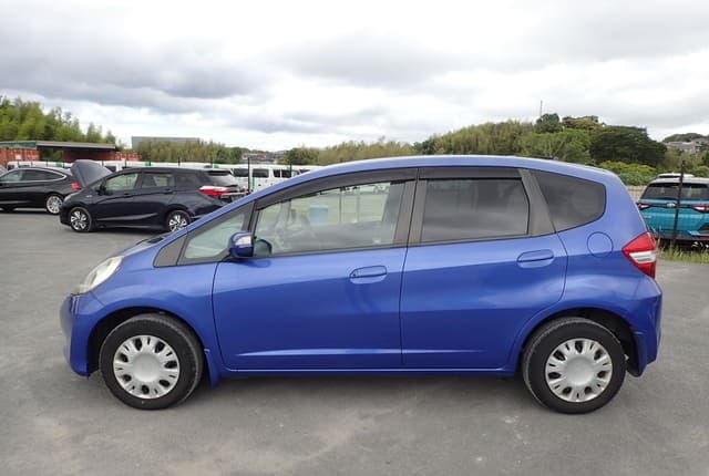 2011 Honda Fit JDM car for sale — photo 2 of 25