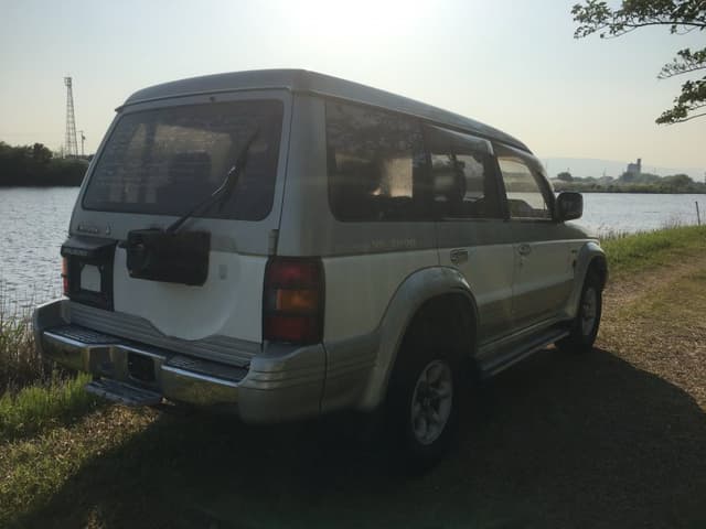 1995 Mitsubishi Pajero JDM car for sale — photo 4 of 5