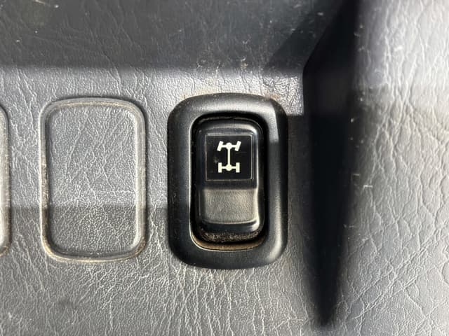2001 Daihatsu Hijet JDM car for sale — photo 11 of 24