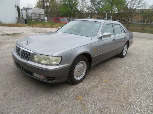1995 Nissan Cima JDM car for sale — photo 4 of 18