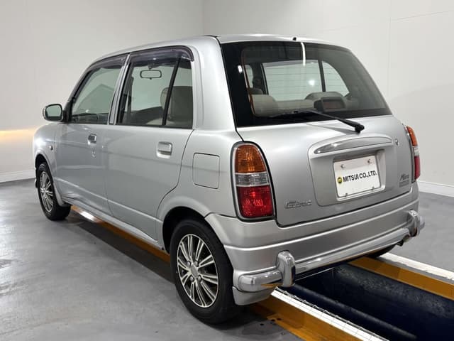 2001 Daihatsu Mira JDM car for sale — photo 4 of 25