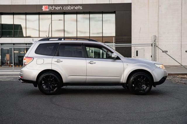 2009 Subaru Forester JDM car for sale — photo 5 of 17