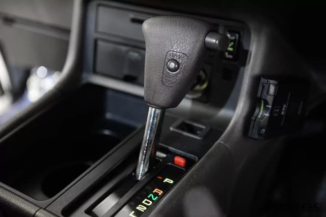 1994 Toyota HiAce JDM car for sale — photo 12 of 25