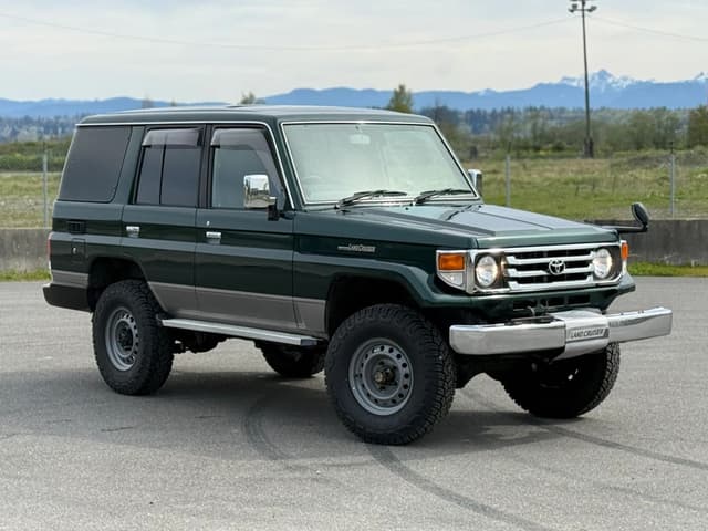 2001 Toyota Land Cruiser JDM car for sale — photo 2 of 10