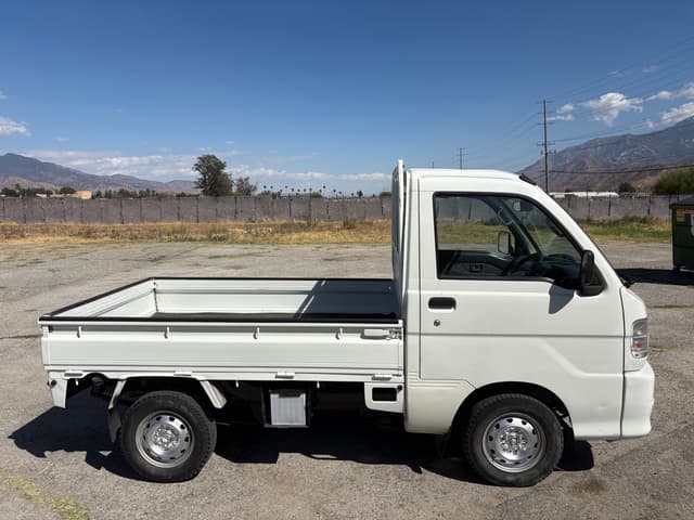 2000 Daihatsu Hijet JDM car for sale — photo 8 of 25