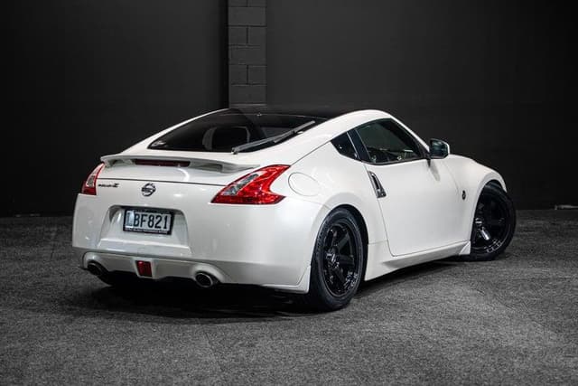 2009 Nissan Fairlady Z JDM car for sale — photo 7 of 13