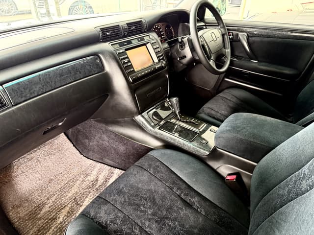2003 Toyota Crown JDM car for sale — photo 5 of 5