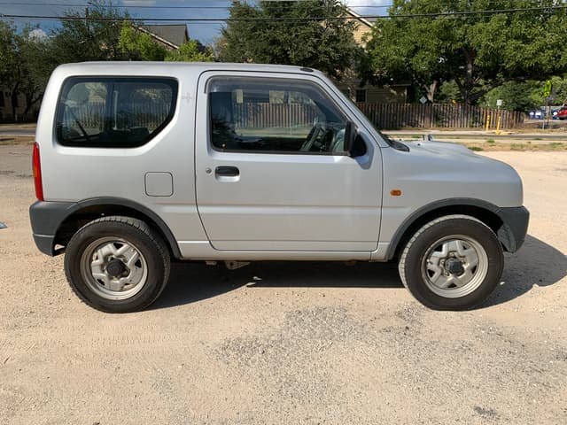 1998 Suzuki Jimny JDM car for sale — photo 12 of 17