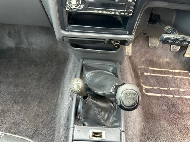 1992 Toyota Hilux JDM car for sale — photo 18 of 20
