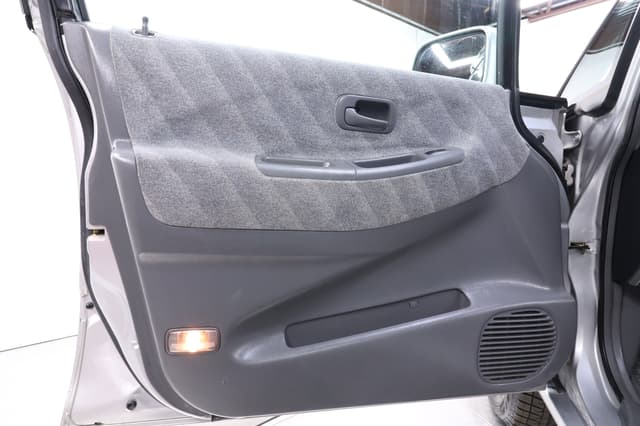 1998 Honda Odyssey JDM car for sale — photo 22 of 25