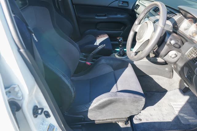 2001 Mitsubishi Lancer Evolution JDM car for sale — photo 13 of 25