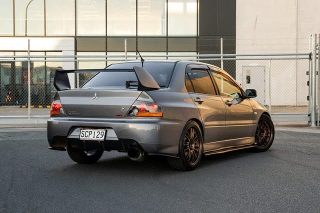 2006 Mitsubishi Lancer Evolution JDM car for sale — photo 8 of 20