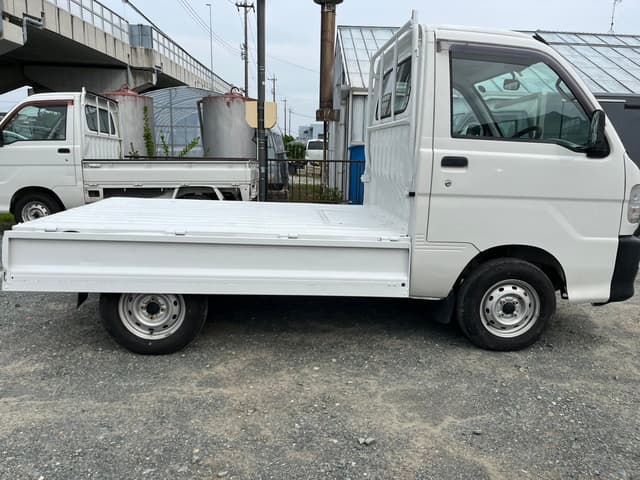 1999 Daihatsu Hijet JDM car for sale — photo 9 of 25