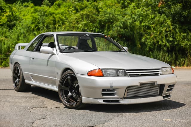 1991 Nissan Skyline JDM car for sale — photo 3 of 25