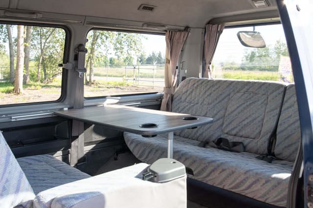 1999 Mitsubishi Delica JDM car for sale — photo 15 of 19