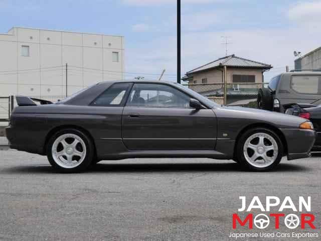 1993 Nissan Skyline JDM car for sale — photo 4 of 10