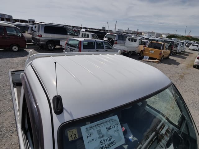 1999 Daihatsu Hijet JDM car for sale — photo 13 of 25