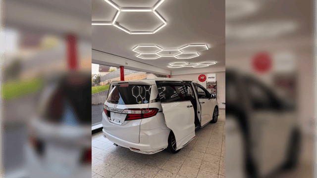 2015 Honda Odyssey JDM car for sale — photo 2 of 14