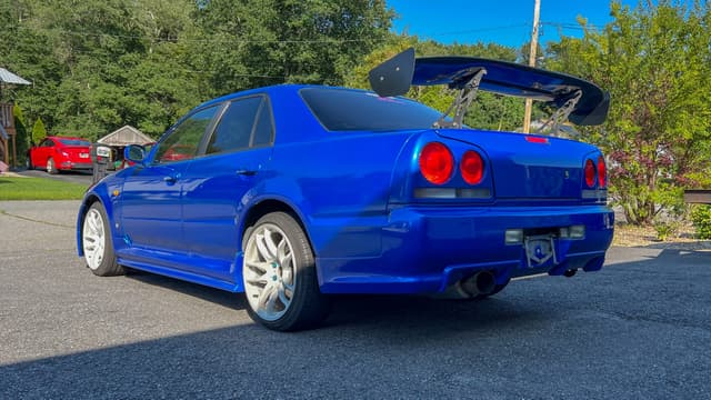 1998 Nissan Skyline JDM car for sale — photo 3 of 10