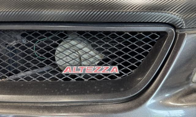 1998 Toyota Altezza JDM car for sale — photo 8 of 25