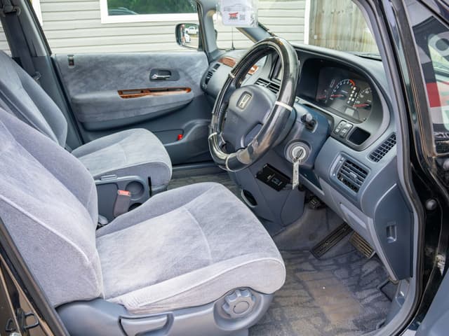 1999 Honda Odyssey JDM car for sale — photo 11 of 12