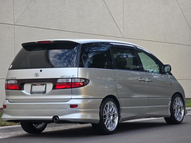2000 Toyota Estima JDM car for sale — photo 8 of 25