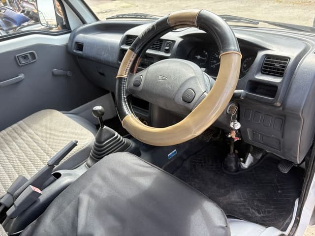 2000 Daihatsu Hijet JDM car for sale — photo 21 of 23
