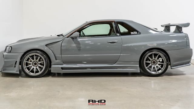 1998 Nissan Skyline JDM car for sale — photo 4 of 24