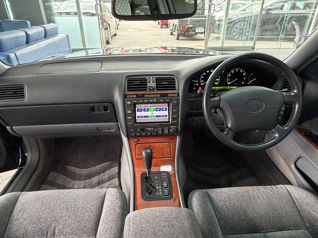 1999 Toyota Celsior JDM car for sale — photo 6 of 9