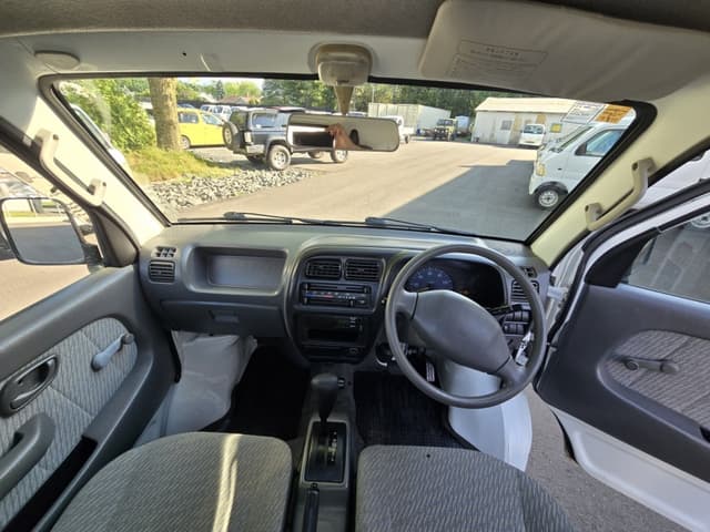 2001 Mazda Scrum JDM car for sale — photo 19 of 25