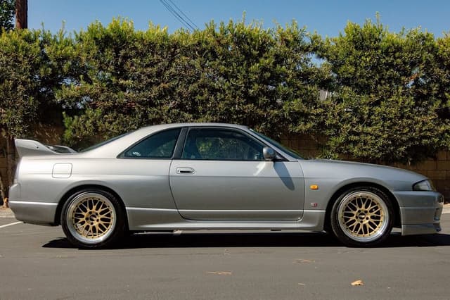 1997 Nissan Skyline JDM car for sale — photo 10 of 25
