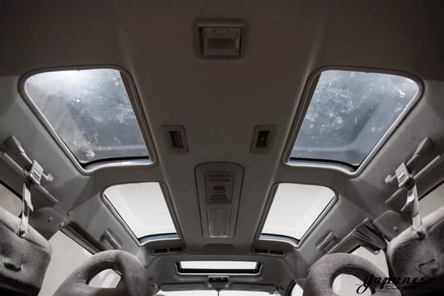 1997 Mitsubishi Delica JDM car for sale — photo 24 of 25