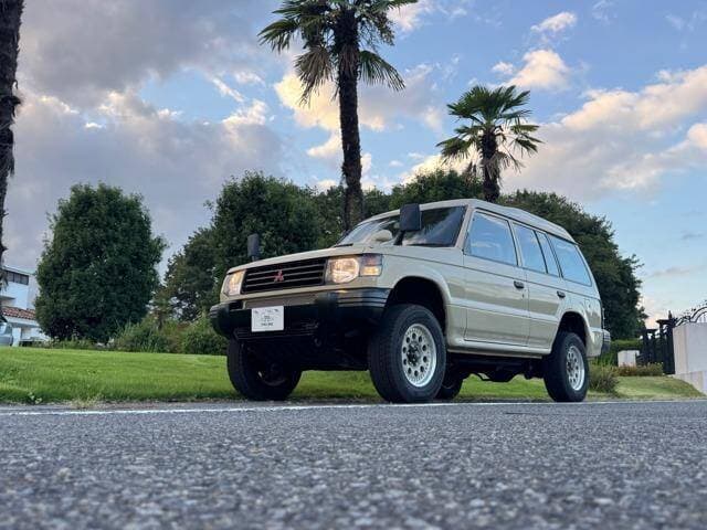 1994 Mitsubishi Pajero JDM car for sale — photo 4 of 20