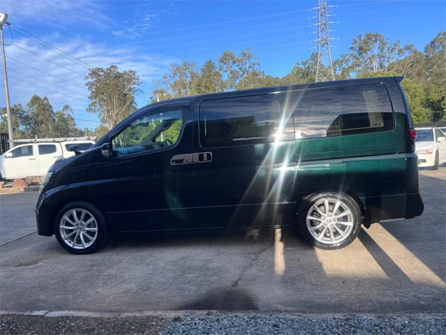 2007 Nissan Elgrand JDM car for sale — photo 9 of 16