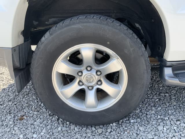 2007 Toyota Land Cruiser Prado JDM car for sale — photo 16 of 18