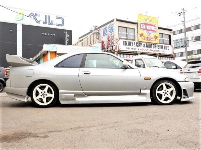 1998 Nissan Skyline JDM car for sale — photo 3 of 19