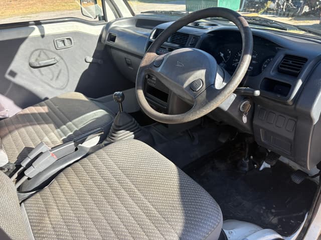 2000 Daihatsu Hijet JDM car for sale — photo 10 of 25