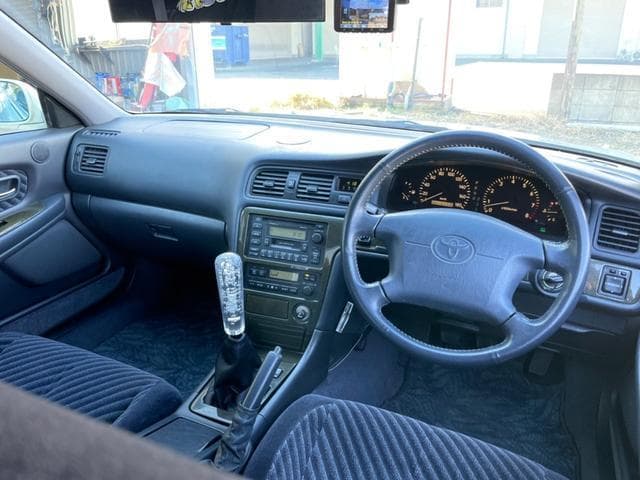 1998 Toyota Mark II JDM car for sale — photo 15 of 25
