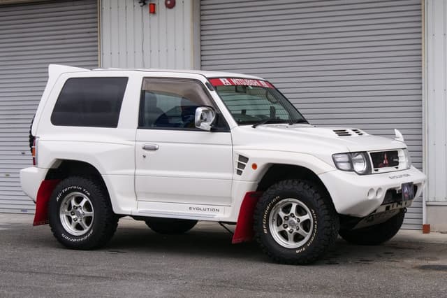 1997 Mitsubishi Pajero JDM car for sale — photo 18 of 25