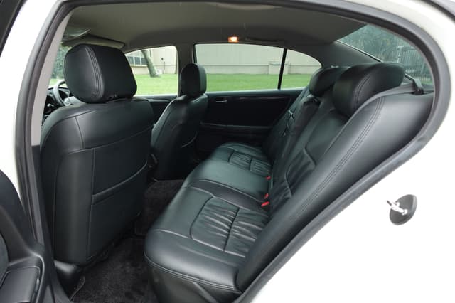 2000 Toyota Aristo JDM car for sale — photo 16 of 19