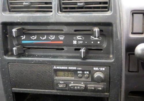 1996 Mitsubishi Minicab JDM car for sale — photo 8 of 13