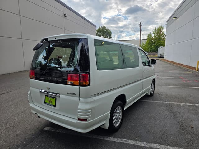 2000 Nissan Elgrand JDM car for sale — photo 12 of 16