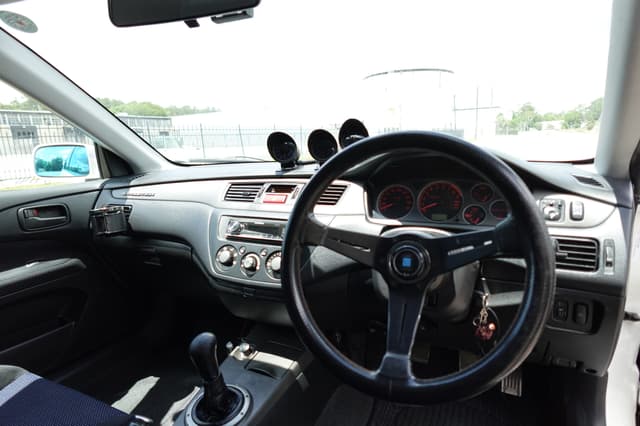 2001 Mitsubishi Lancer Evolution JDM car for sale — photo 15 of 19