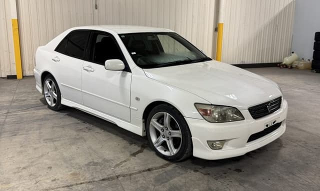 1999 Toyota Altezza JDM car for sale — photo 3 of 25