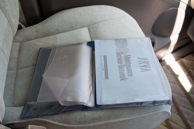 2001 Toyota Grand Hiace JDM car for sale — photo 10 of 19