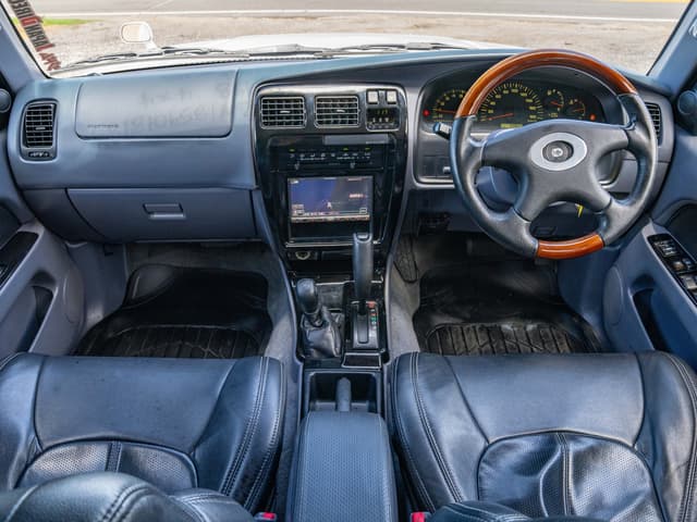 1998 Toyota Hilux Surf JDM car for sale — photo 11 of 17