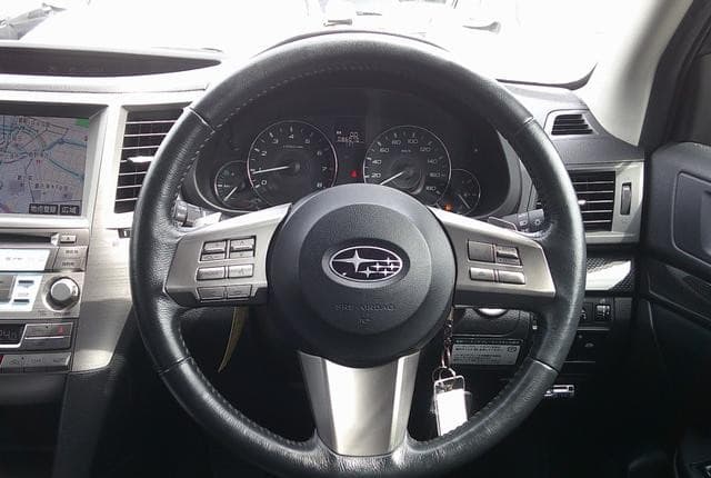 2010 Subaru Legacy JDM car for sale — photo 6 of 25