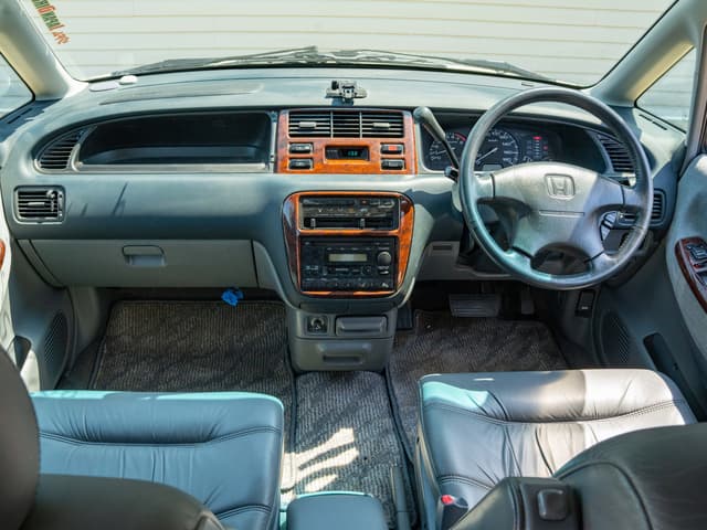 1998 Honda Odyssey JDM car for sale — photo 11 of 15