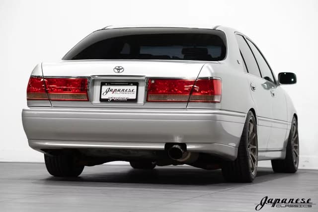 1999 Toyota Crown JDM car for sale — photo 8 of 25