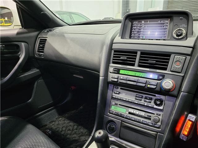 2001 Nissan Skyline JDM car for sale — photo 11 of 17